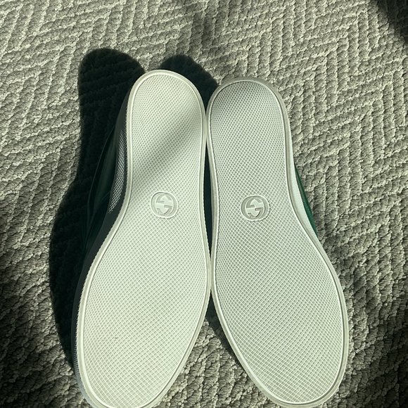 Gucci men's size 9.5 leather loafers Kingsnake design. perfect condition - Picture 6 of 7